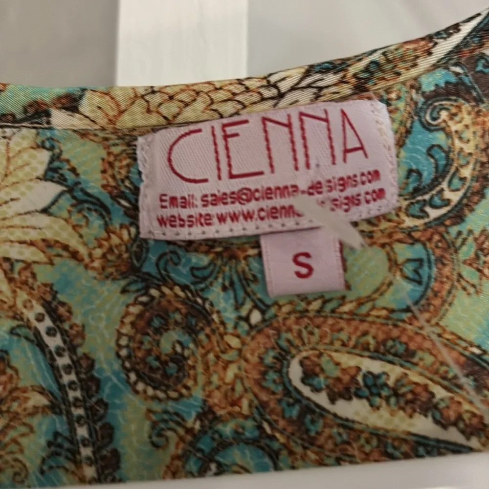 Cienna Floral Long Sleeve Dress - Picture 2 of 7